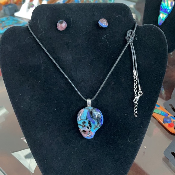 Meet your Posher, Love at First Sight Designs- - Picture 5 of 12